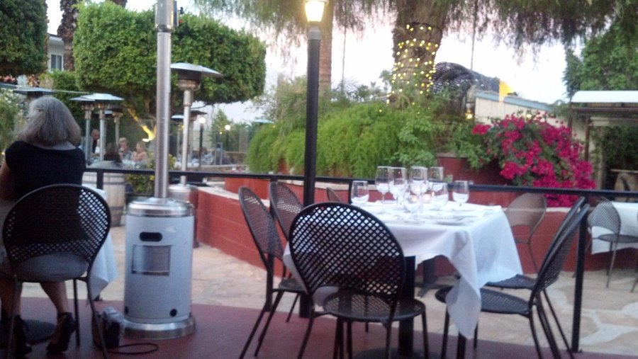 Copleys On Palm Canyon