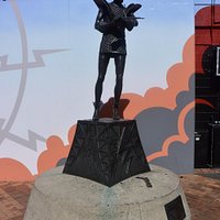 Riff Raff Statue