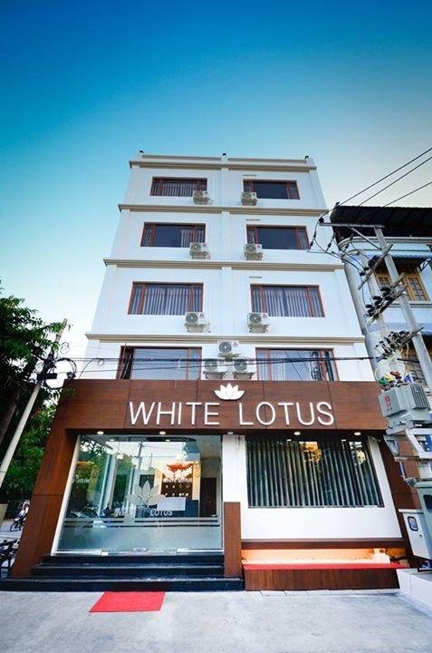 White lotus hotel