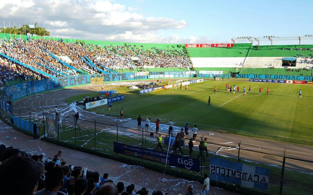 Estádio do Santa Cruz Futebol Clube - BH 