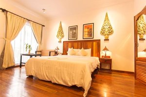 Room & Suite