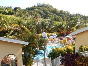Pool & Beach