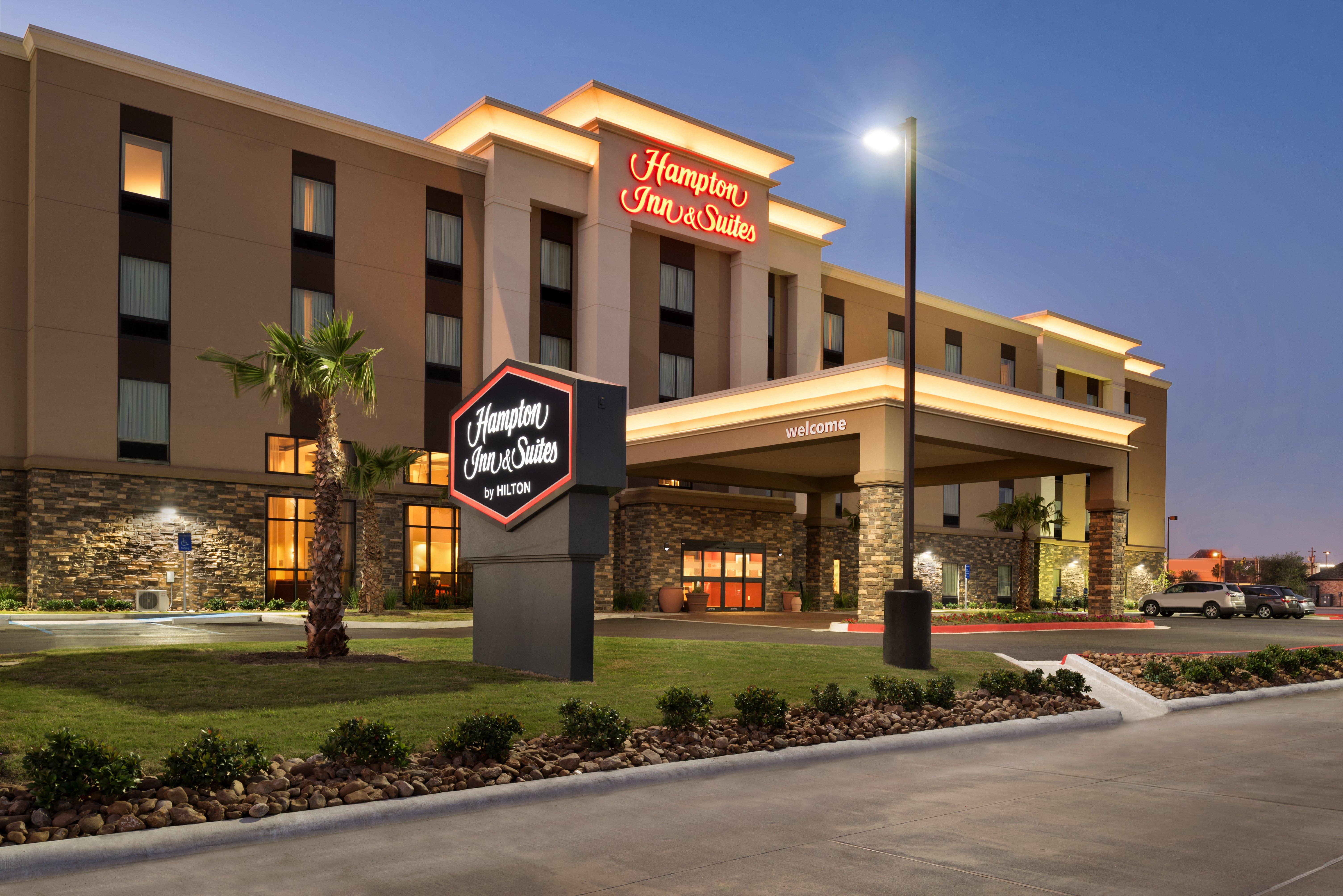 Hotel photo 1 of Hampton Inn & Suites Corpus Christi.