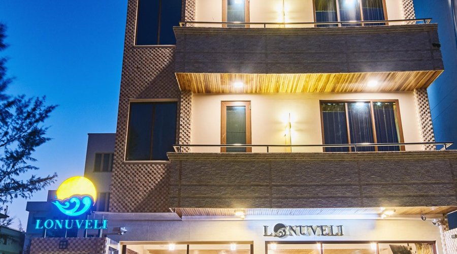 Hotel Lonuveli Outside View