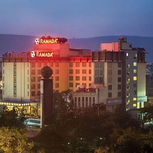 Ramada by Wyndham Jaipur, hotel in Jaipur