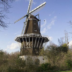 This is the windmill from which the houseboat takes its name