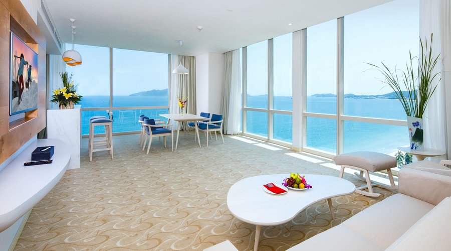 Diamond suite