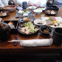 最初に出された田楽御膳の一部、あとから天ぷら、汁物等有り