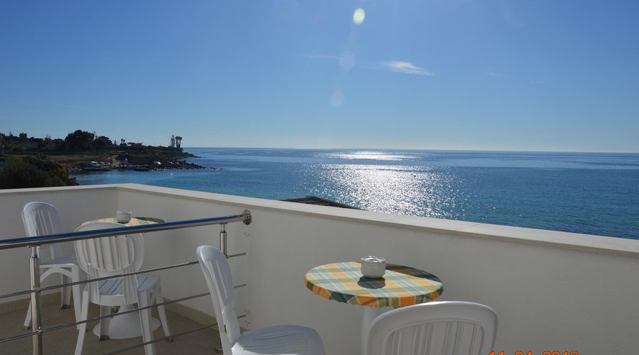Camera Balcone Vista mare
