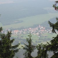 Widok z platformy widokowej Skalne Czasze