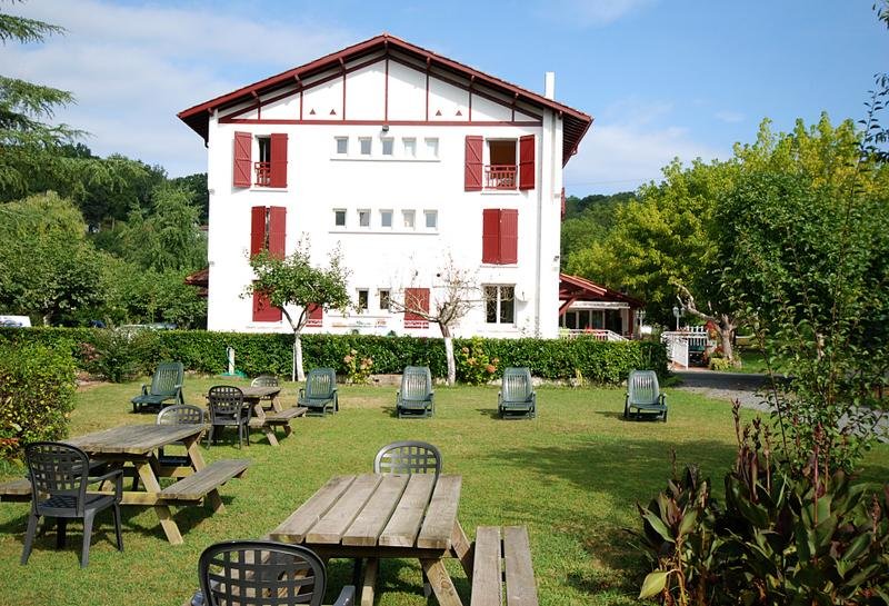 Hotel Pyrenees Atlantique (Saint-Pée-sur-Nivelle) : tarifs 2024 et 80 avis