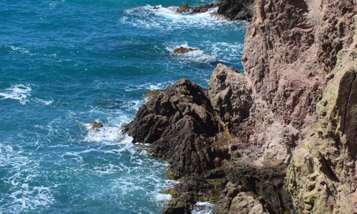Rotskust Faro de Cabo de Gata
