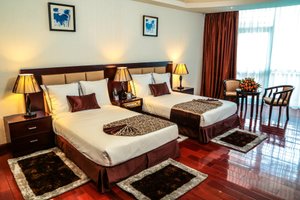 Room & Suite
