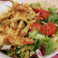 ENSALADA DE POLLO CON SALSA DE MANGO
