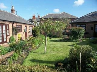 CHERRY TREE COTTAGE - Prices & Reviews (Bridlington, United Kingdom)