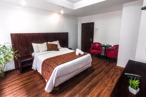 Room & Suite