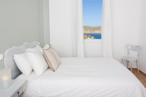 Room & Suite