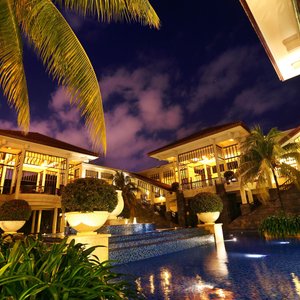 Banyan Tree Sanya in Sanya, image may contain: Resort, Hotel, Villa, Plant