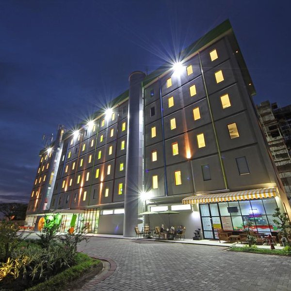 자카르타 베스트 5 팝! 호텔 - Tripadvisor 자카르타 베스트 5  팝! 호텔 - Tripadvisor