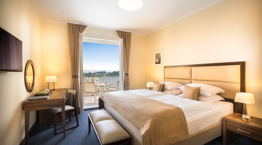 Suite, sea view