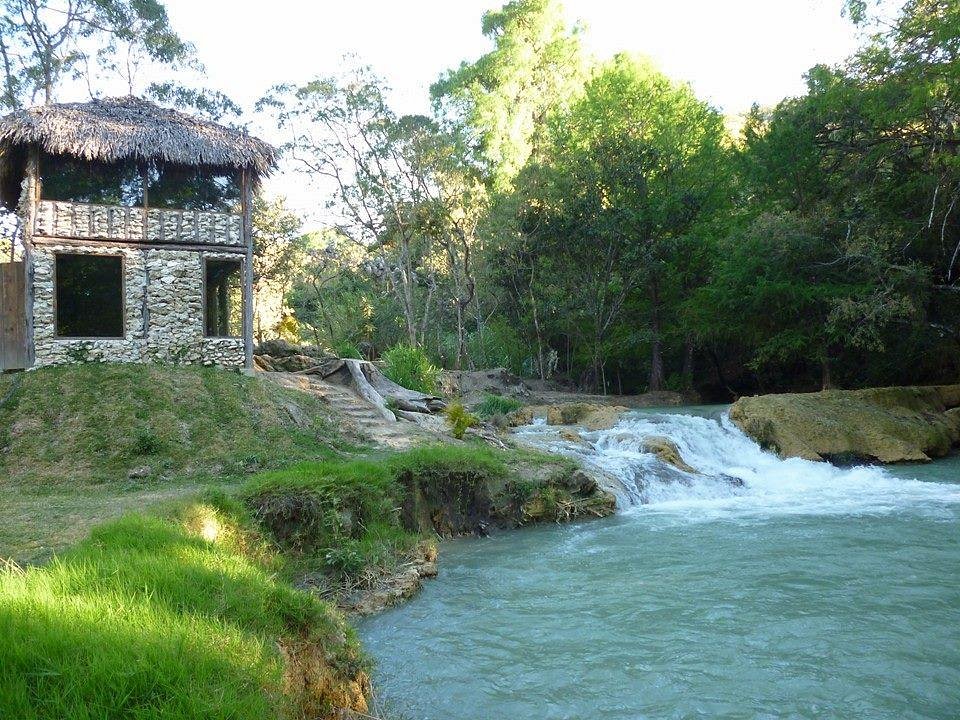 Canto del Agua Ecolodge, hotel in Tzimol