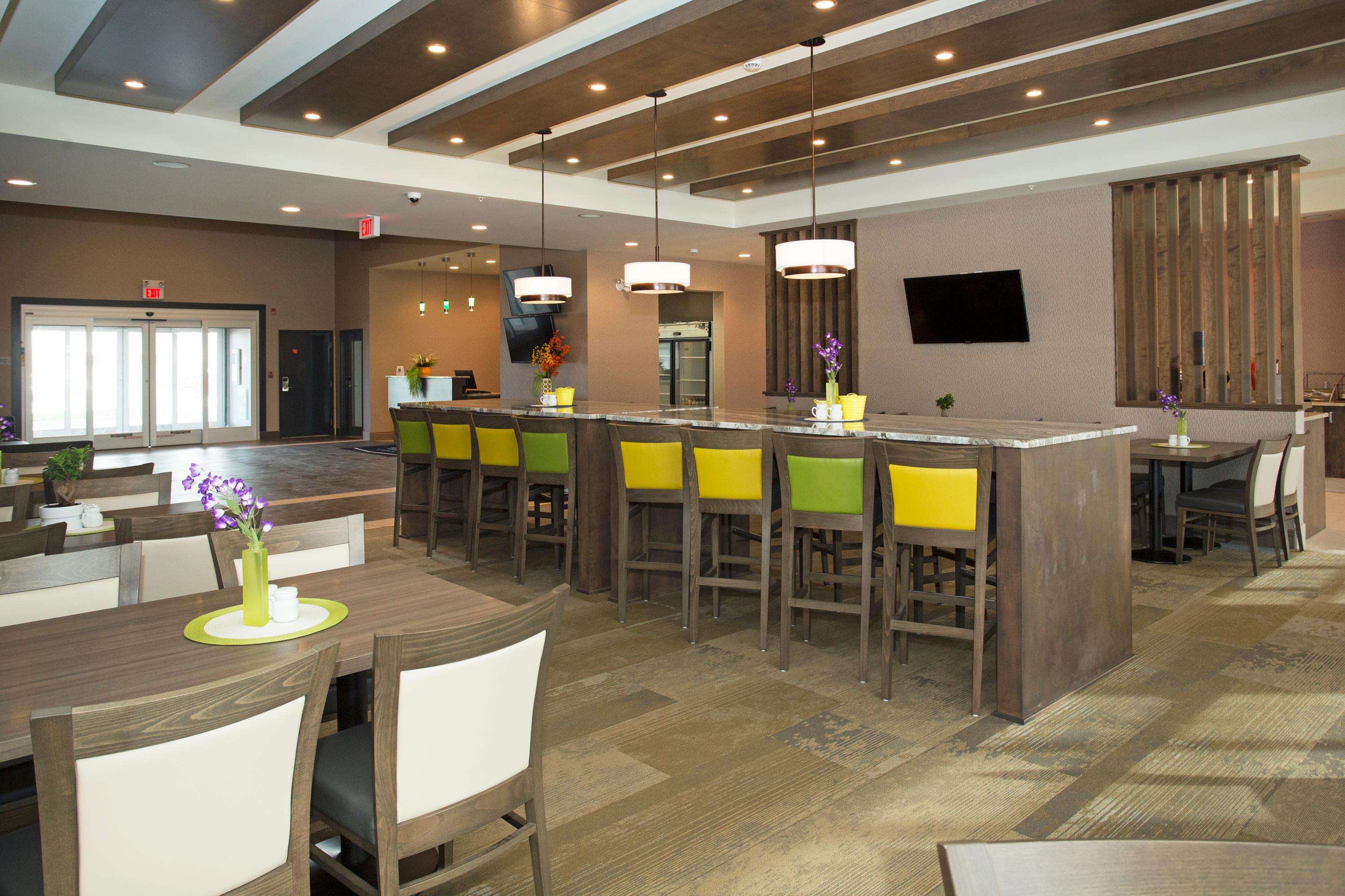 Wingate By Wyndham Calgary Airport UPDATED 2024 Prices Reviews Photos   Breakfast Dining Area 