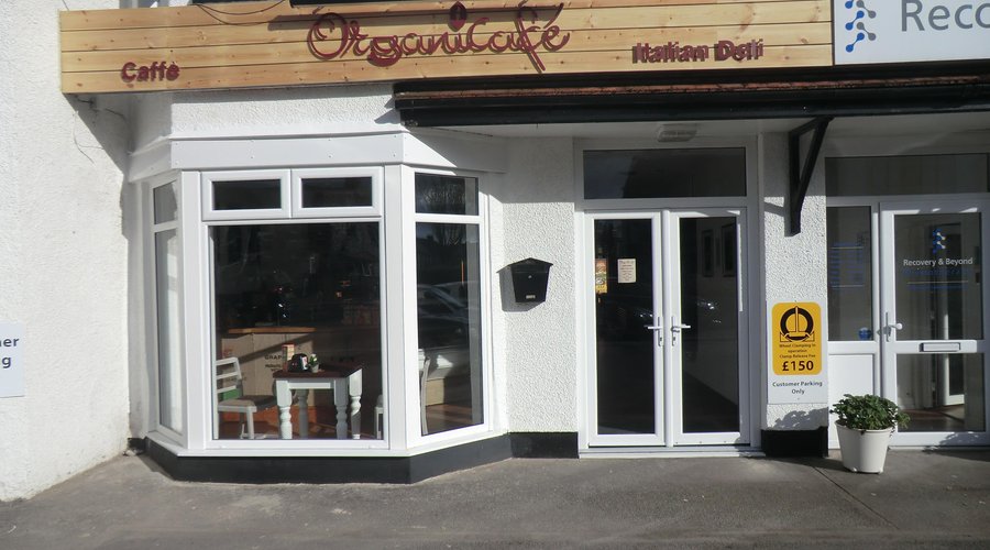 Caffè and Italian Deli