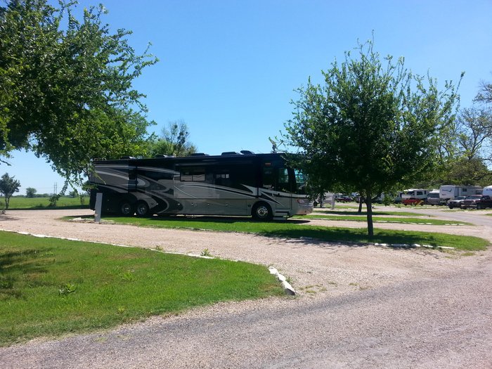 FLAT CREEK FARMS RV RESORT - Campground Reviews (Waco, TX)