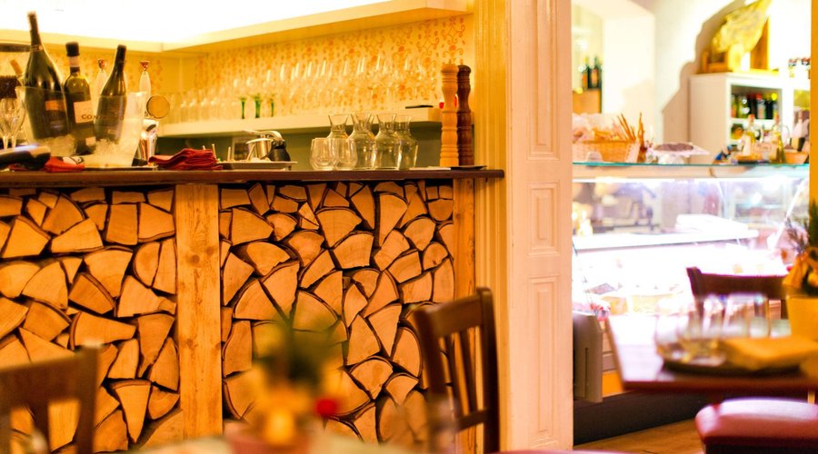 Pastař restaurace a obchůdek