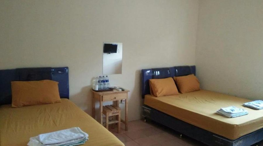 Kost CMC is located in ciputat, Tangerang Selatan ( South Tangerang ) near Pondok Indah. Lebak B