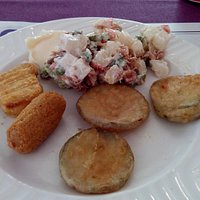 Ensaladilla, calabacín, croqueta, nugget