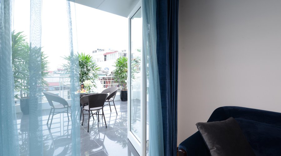 suite balcony0