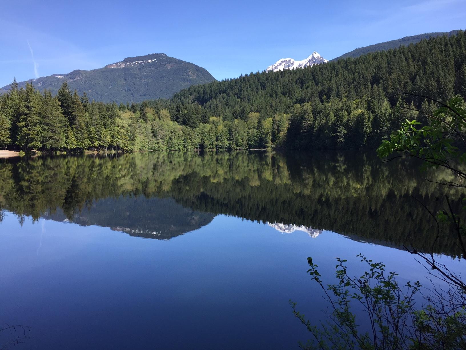 Alice hotsell lake hike