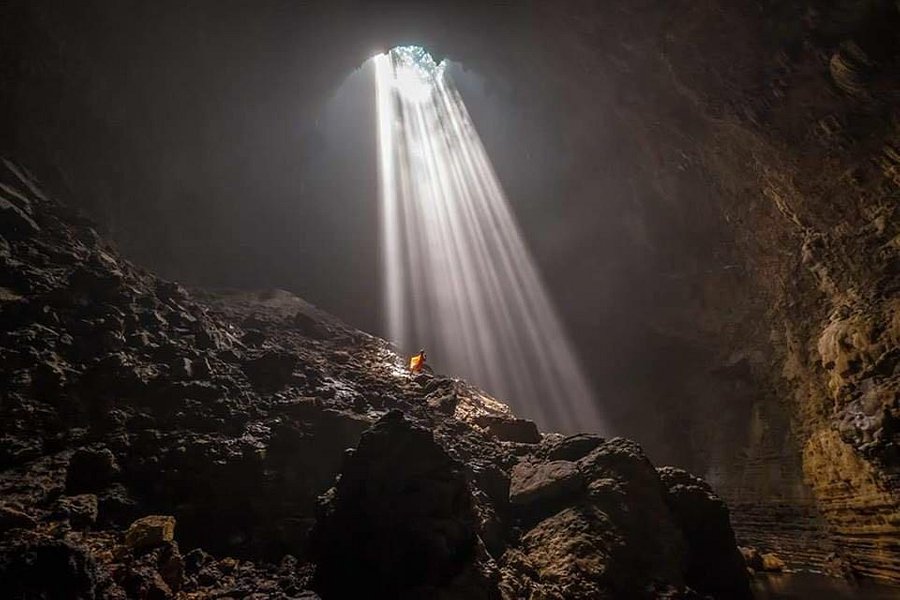 Jomblang Cave image