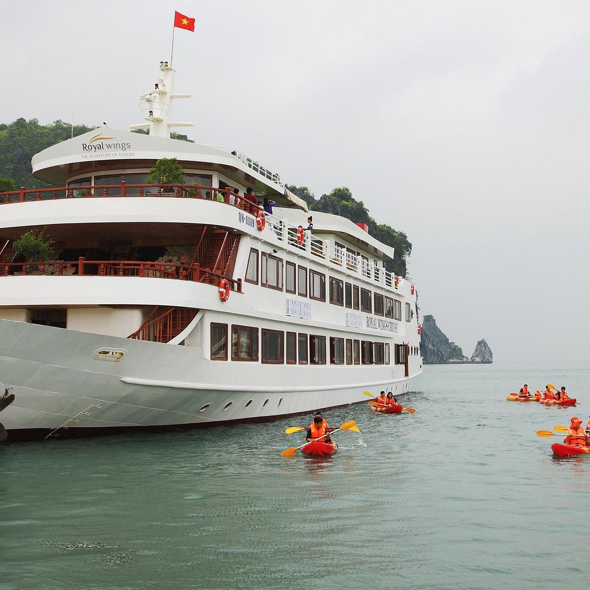 royal wings cruise vietnam