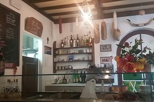 Interni