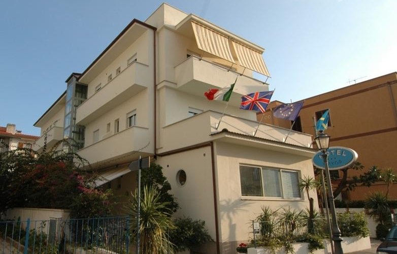 Esterno struttura