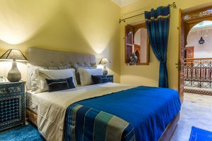Room & Suite