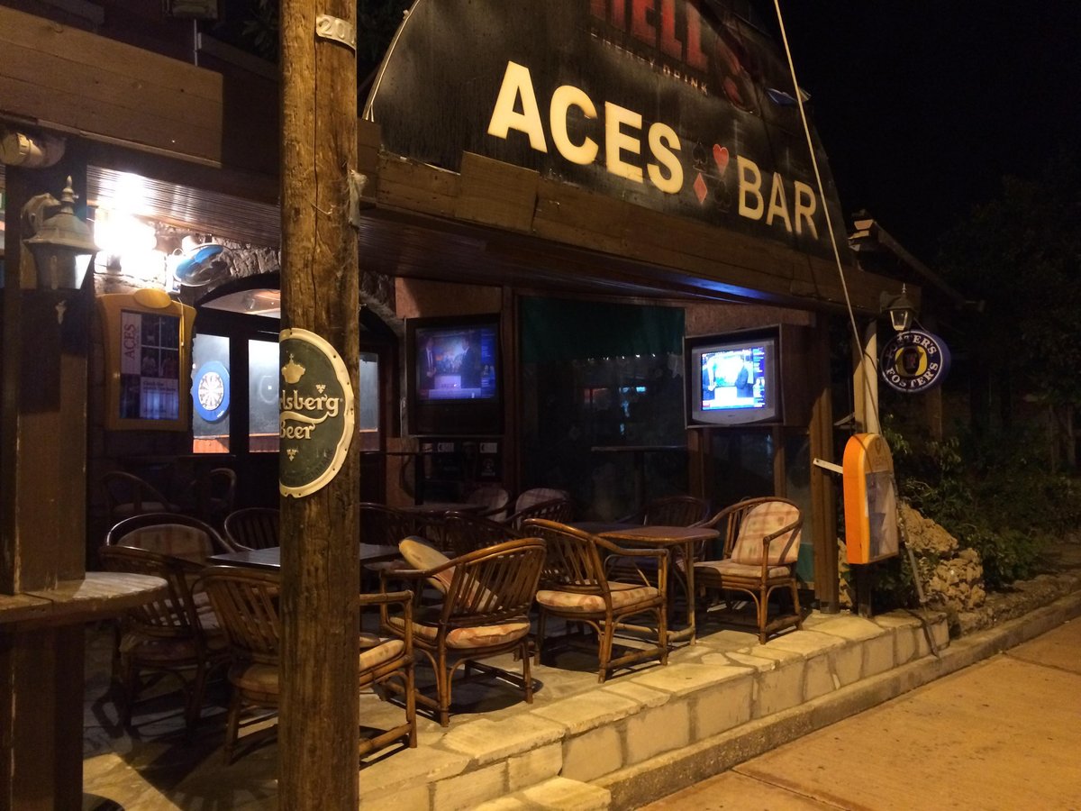 Aces Sports Lounge