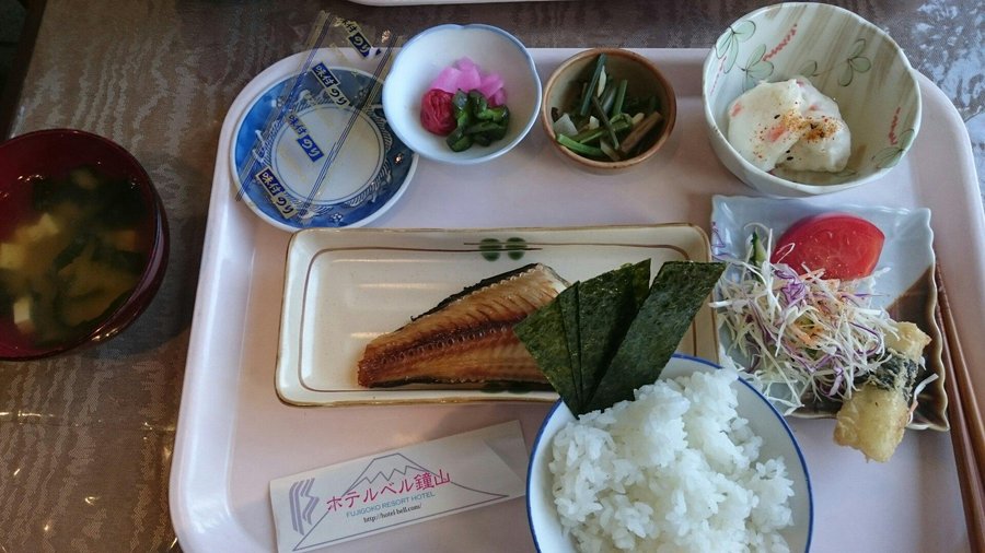 Set breakfast