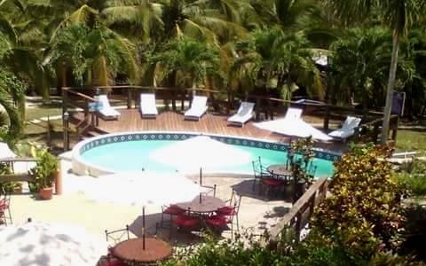 Resturant & Pool
