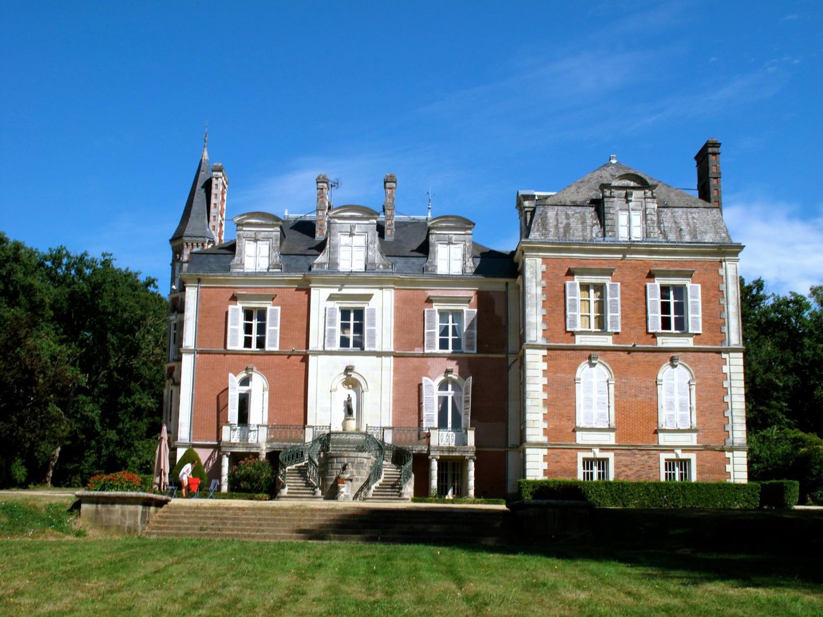 CHATEAU DE LA CAILLOTIERE - Castle Reviews (La Cornuaille, France)