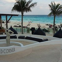 delirio beach club cancun