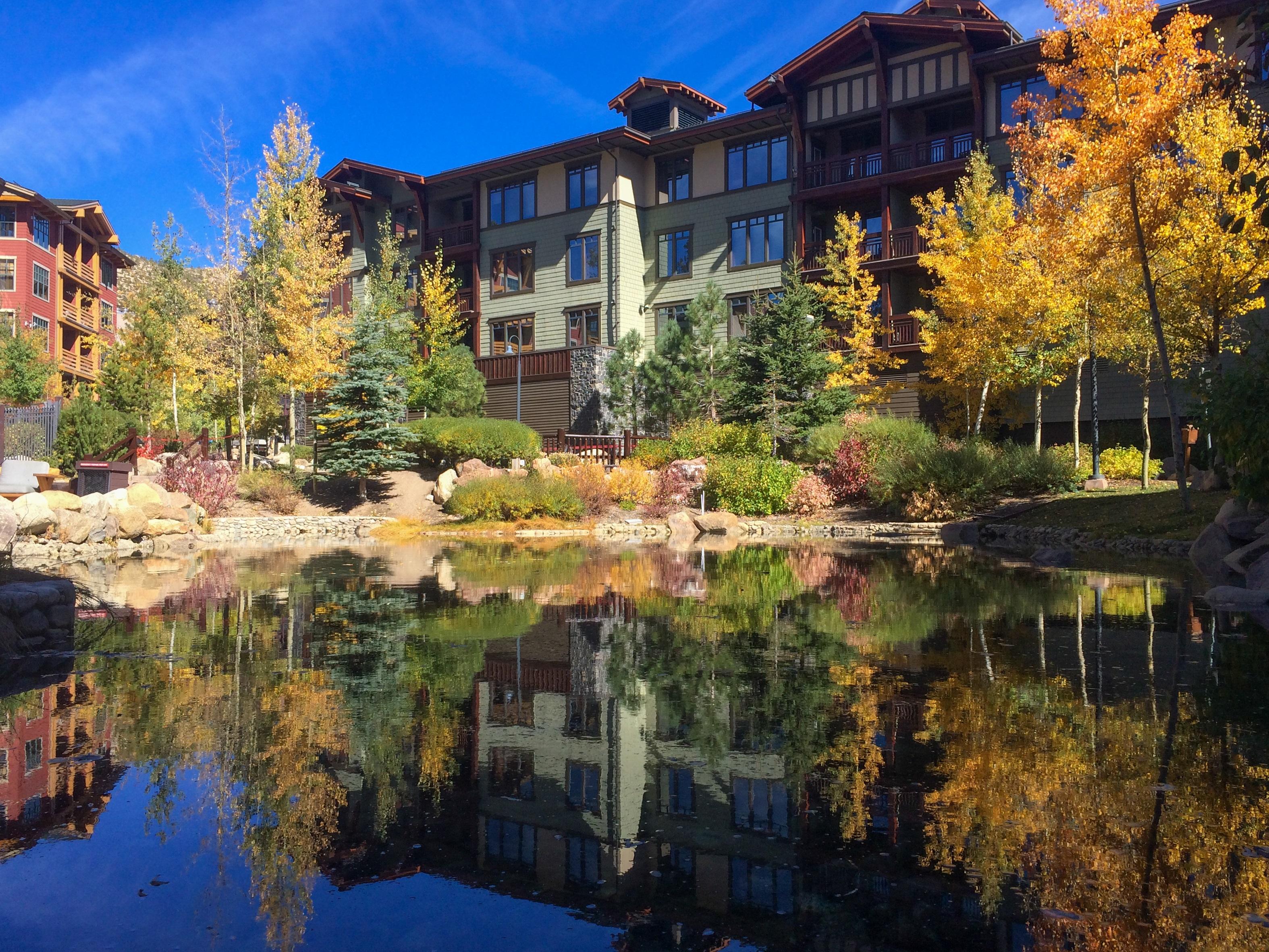 THE 10 BEST Mammoth Lakes Hotel Deals Jan 2024 Tripadvisor   Pond In Autumn 