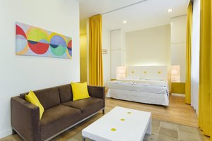 Room & Suite
