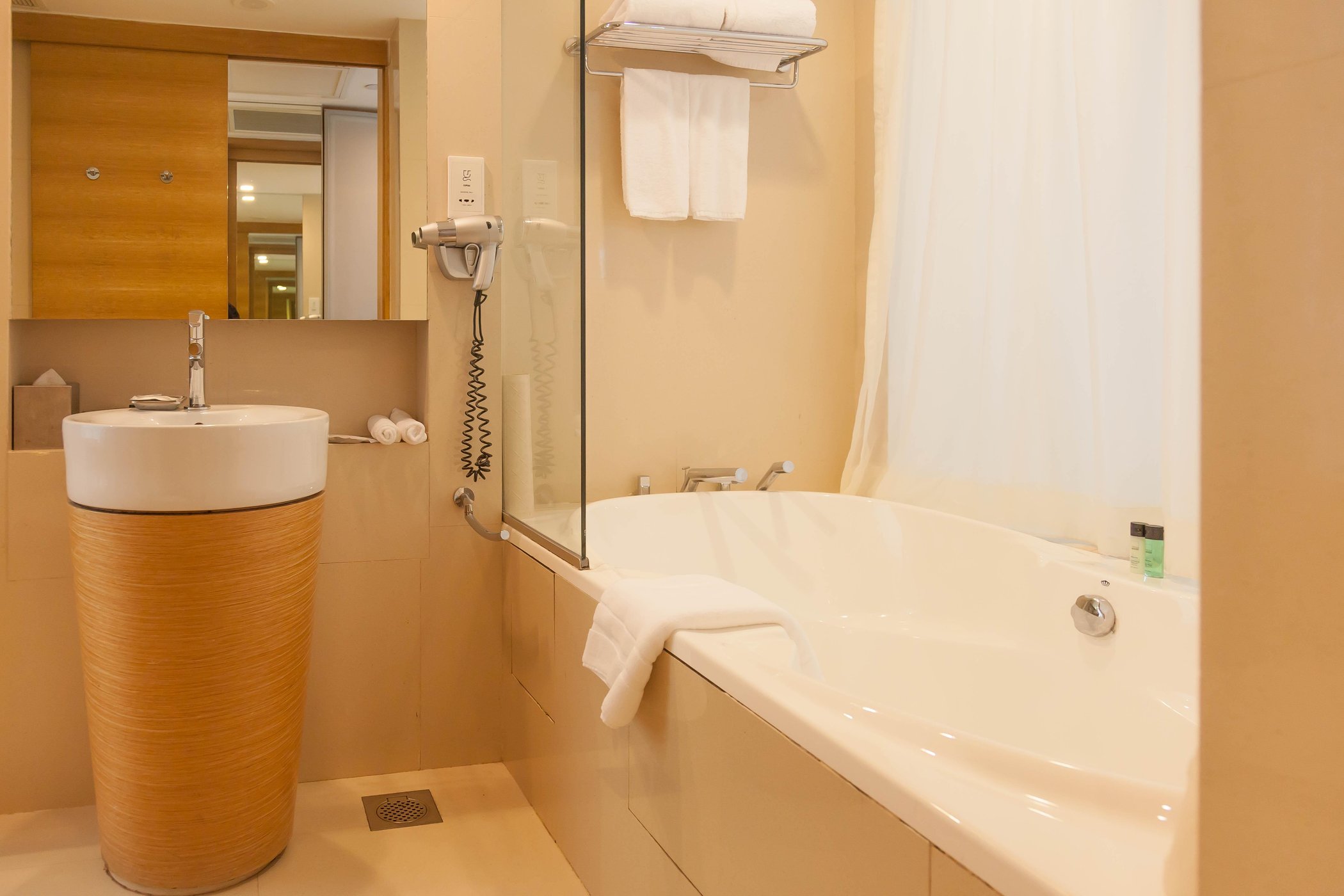 Village Hotel Changi by null