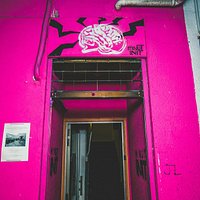 Minut Init Art Social entrance