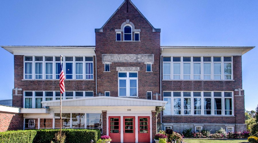 The Davie School Inn