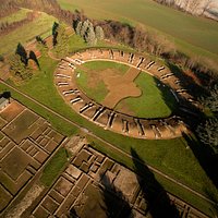 Anfiteatro e domus (foto di Max Dorigo)