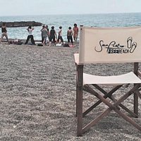 Aperitivo e yoga sulla sabbia